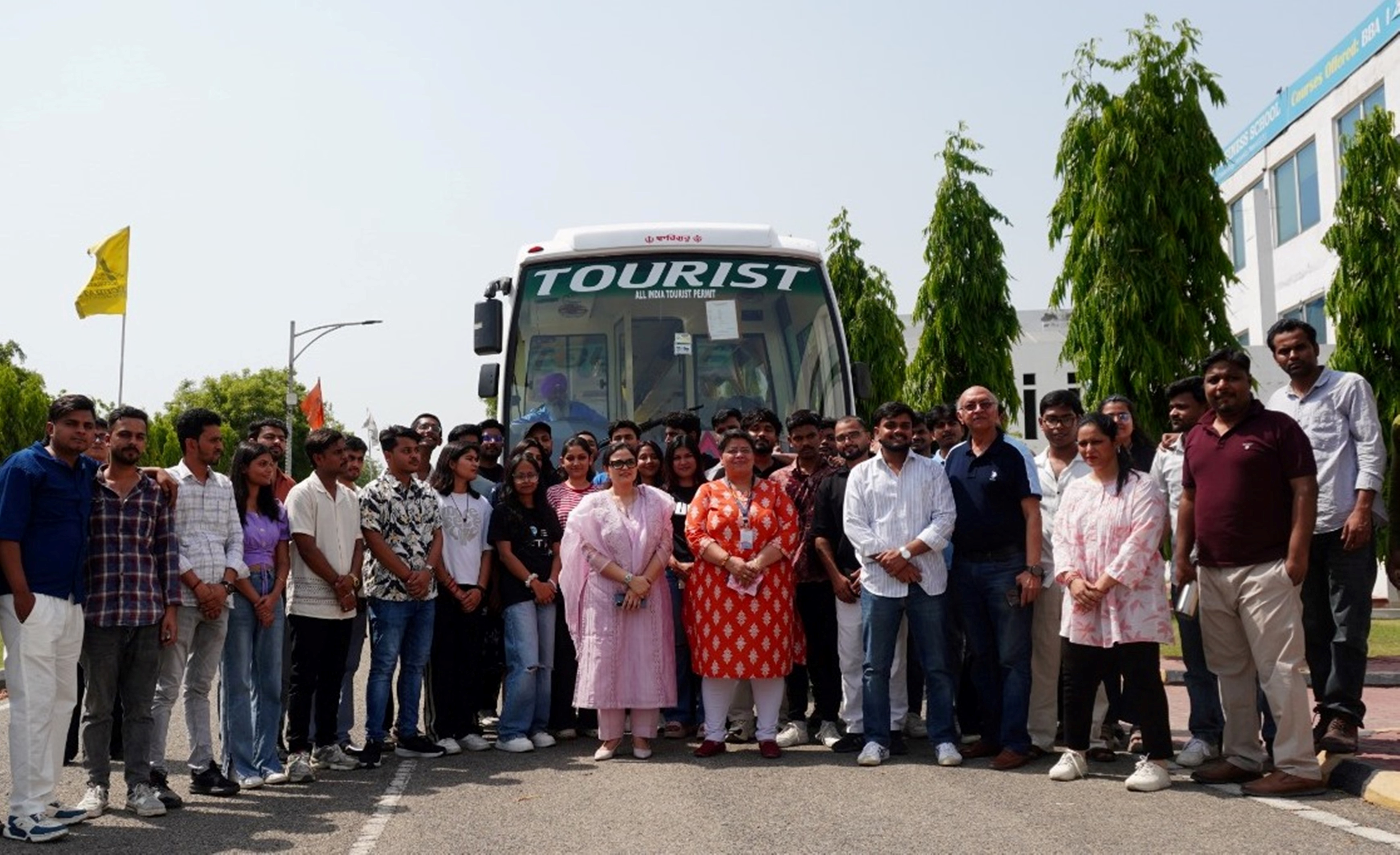 Accurate Group of Institutions Students academic trip to IIM Sirmaur for AI Certification, Strengthening Future-Ready Learning